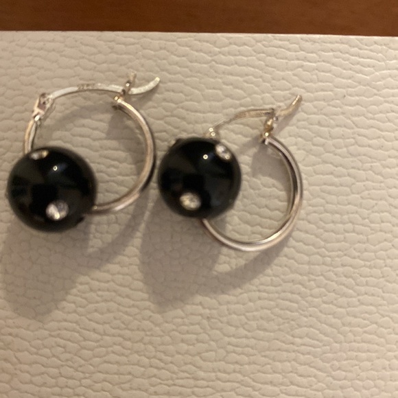 Small earrings - Picture 2 of 3
